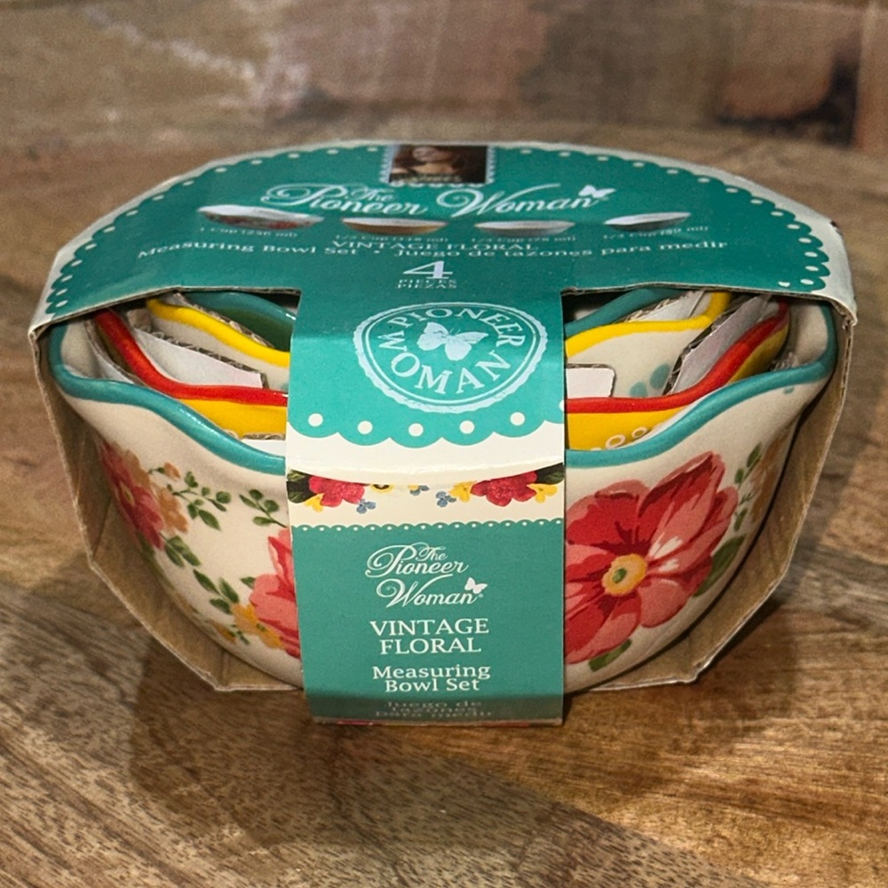 The Pioneer Woman Vintage Floral Measuring Bowls